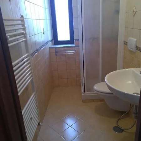 Agriturismo Strada Ortana 14, E *