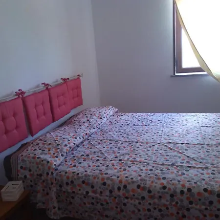 Agriturismo Strada Ortana 14, E *
